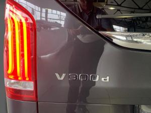 Mercedes-Benz V-Class V300d Special Edition - Image 13