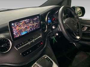 Mercedes-Benz V-Class V300d Special Edition - Image 15
