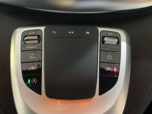 Mercedes-Benz V-Class V300d Special Edition - Image 17
