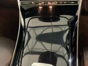 Mercedes-Benz C-Class C200 Avantgarde - Image 12