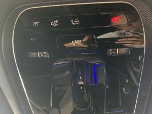 Mercedes-Benz E-Class E200 Avantgarde - Image 20