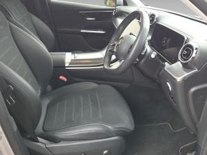 Mercedes-Benz GLC GLC300 4Matic Avantgarde - Image 11