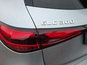 Mercedes-Benz GLC GLC300 4Matic Avantgarde - Image 14