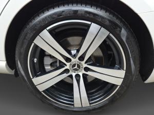 Mercedes-Benz C-Class C220d Avantgarde - Image 9