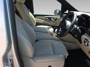 Mercedes-Benz V-Class V300d Exclusive - Image 11