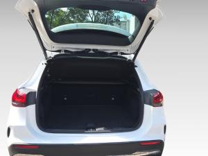 Mercedes-Benz GLA GLA200d Progressive - Image 10