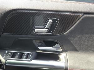 Mercedes-Benz GLA GLA200d Progressive - Image 12