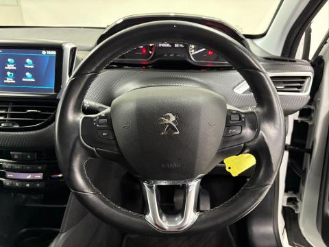 Image Peugeot 208 1.2 Allure