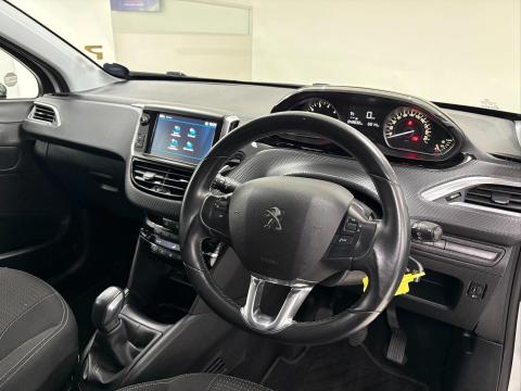 Image Peugeot 208 1.2 Allure