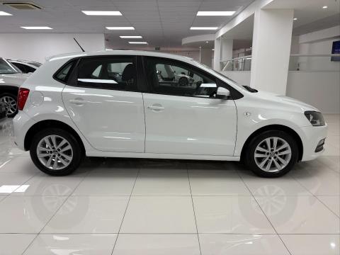 Image Volkswagen Polo Vivo hatch 1.4 Comfortline