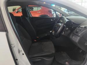 Renault Clio 66kW turbo Authentique - Image 10