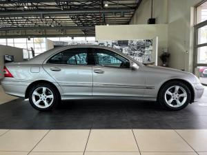 Mercedes-Benz C180K Avantgarde automatic - Image 4