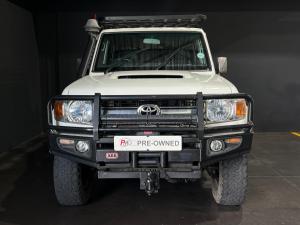 Toyota Land Cruiser 76 4.5D-4D V8 station wagon LX - Image 2