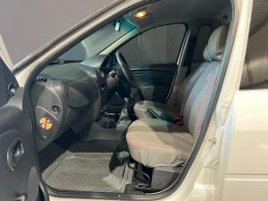 Nissan NP200 1.6i safety pack (aircon) - Image 13