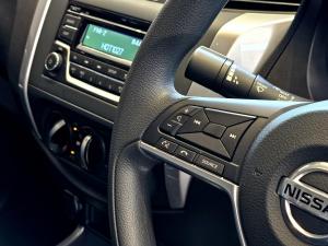 Nissan Navara 2.5DDTi double cab SE manual - Image 12
