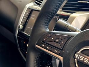 Nissan Navara 2.5DDTi double cab LE Plus - Image 19