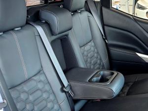 Nissan Navara 2.5DDTi double cab LE Plus - Image 20