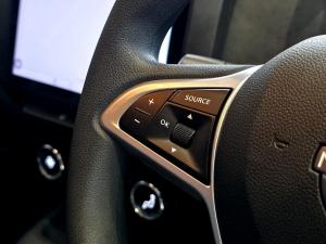 Nissan Magnite 1.0 Visia auto - Image 12