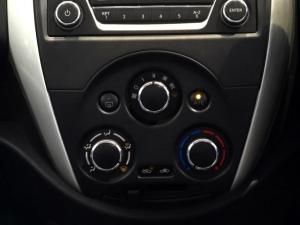 Nissan Almera 1.5 Acenta auto - Image 15