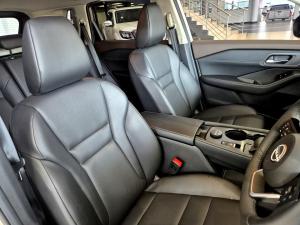 Nissan X-Trail 2.5 Acenta - Image 10