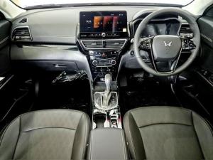 Mahindra XUV 3XO 1.2T AX7L - Image 10