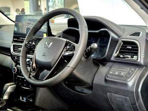 Mahindra XUV 3XO 1.2T AX7L - Image 15