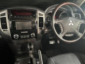 Mitsubishi Pajero 5-door 3.2DI-D GLS - Image 8