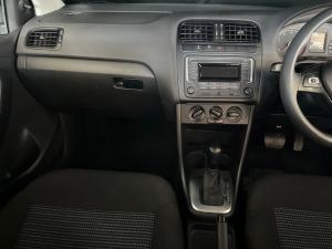 Volkswagen Polo Vivo hatch 1.6 Comfortline auto - Image 8