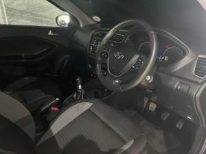 Hyundai i20 1.4 Fluid - Image 4