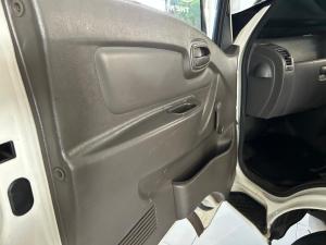 Hyundai H-100 Bakkie 2.6D deck - Image 10