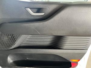 Hyundai Staria 2.2D Executive 9-seater - Image 6