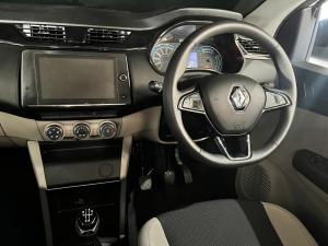 Renault Triber 1.0 Zen manual - Image 9