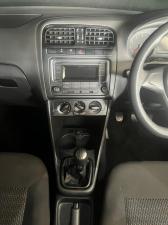 Volkswagen Polo sedan 1.4 Comfortline - Image 9