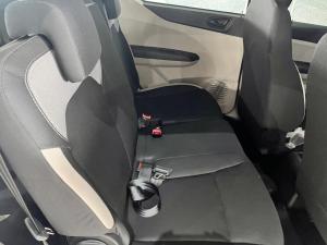Renault Triber 1.0 Life - Image 8