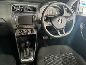 Volkswagen Polo Vivo hatch 1.6 Comfortline auto - Image 8