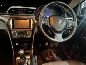 Suzuki Ciaz 1.5 GLX manual - Image 8