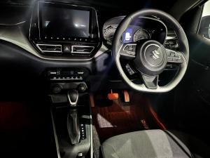 Suzuki Baleno 1.5 GLX auto - Image 10