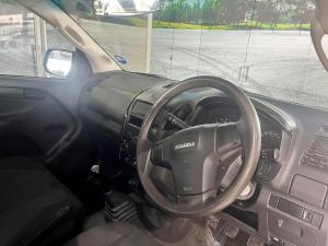 Isuzu D-Max Gen 6 250c single cab Fleetside - Image 5