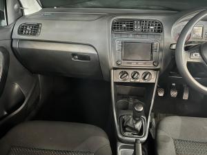 Volkswagen Polo Vivo hatch 1.4 Trendline - Image 8