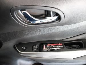 Nissan Navara 2.5DDTi double cab SE Plus auto - Image 13