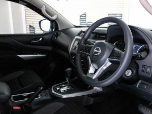 Nissan Navara 2.5DDTi double cab SE Plus auto - Image 15