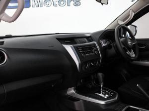 Nissan Navara 2.5DDTi double cab SE Plus auto - Image 16