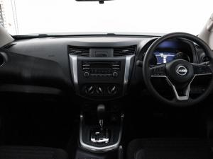 Nissan Navara 2.5DDTi double cab SE Plus auto - Image 17
