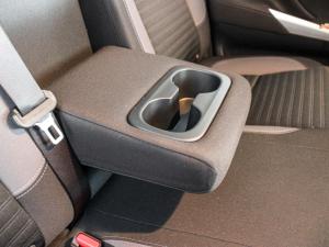 Nissan Navara 2.5DDTi double cab SE Plus auto - Image 20
