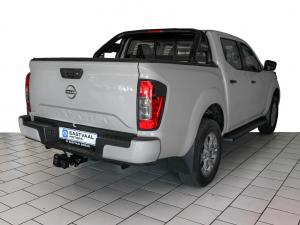 Nissan Navara 2.5DDTi double cab SE Plus auto - Image 7