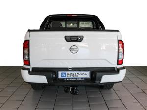 Nissan Navara 2.5DDTi double cab SE Plus auto - Image 10