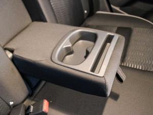 Nissan Magnite 1.0 Visia auto - Image 12