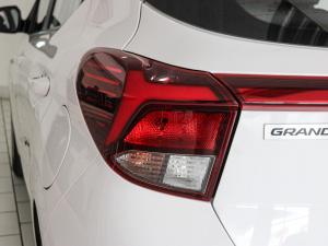 Hyundai Grand i10 1.0 Premium hatch - Image 10