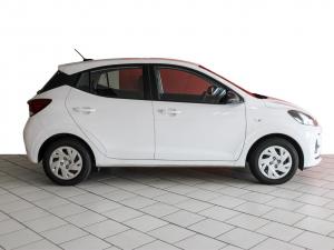 Hyundai Grand i10 1.0 Premium hatch - Image 8