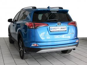 Toyota RAV4 2.0 GX auto - Image 7